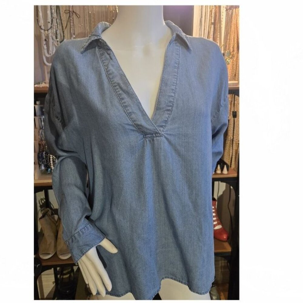 Blue Light Wash Denim tencel V-neck Blouse Top Size L